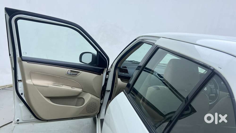 Maruti Suzuki Swift Dzire Amt Vxi, 2017, Petrol