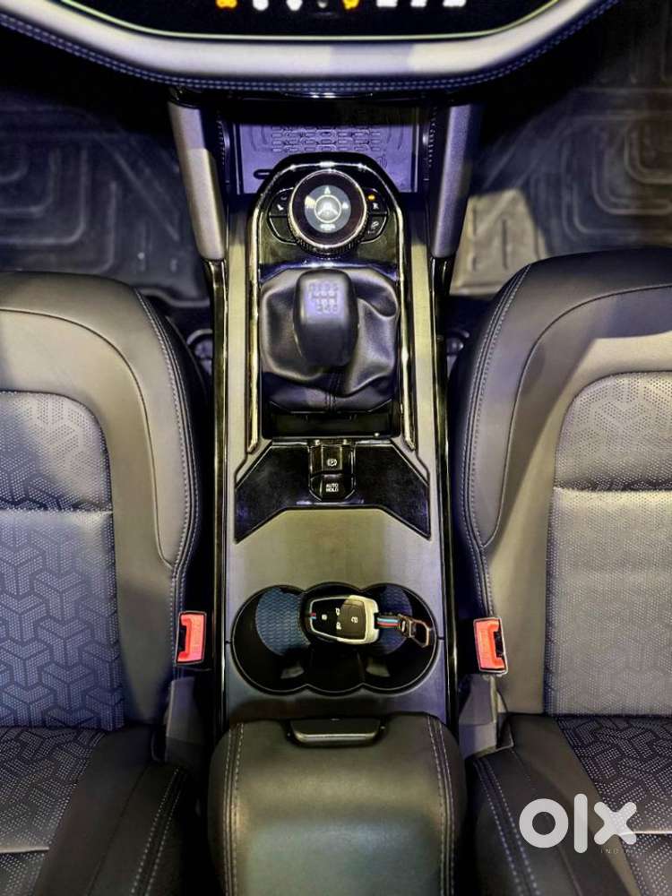 Tata Safari Accomplished X Plus 7 Str Dark Edition At, 2024, Diesel