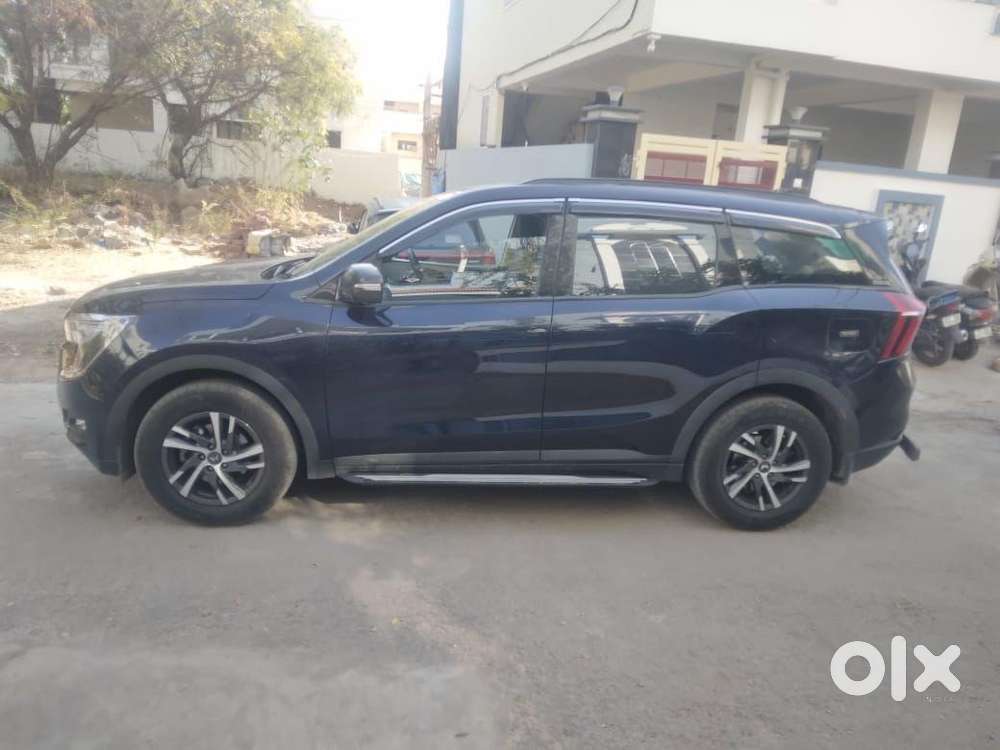 Mahindra Xuv700 Petrol 2022 Ax5 7str
