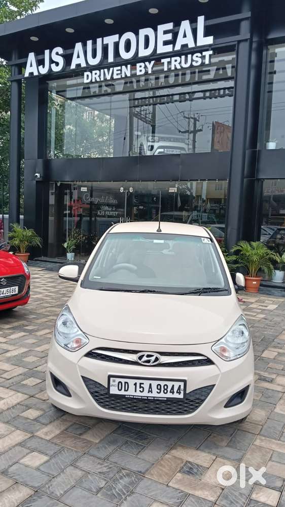Hyundai I10 Sportz, 2013, Petrol