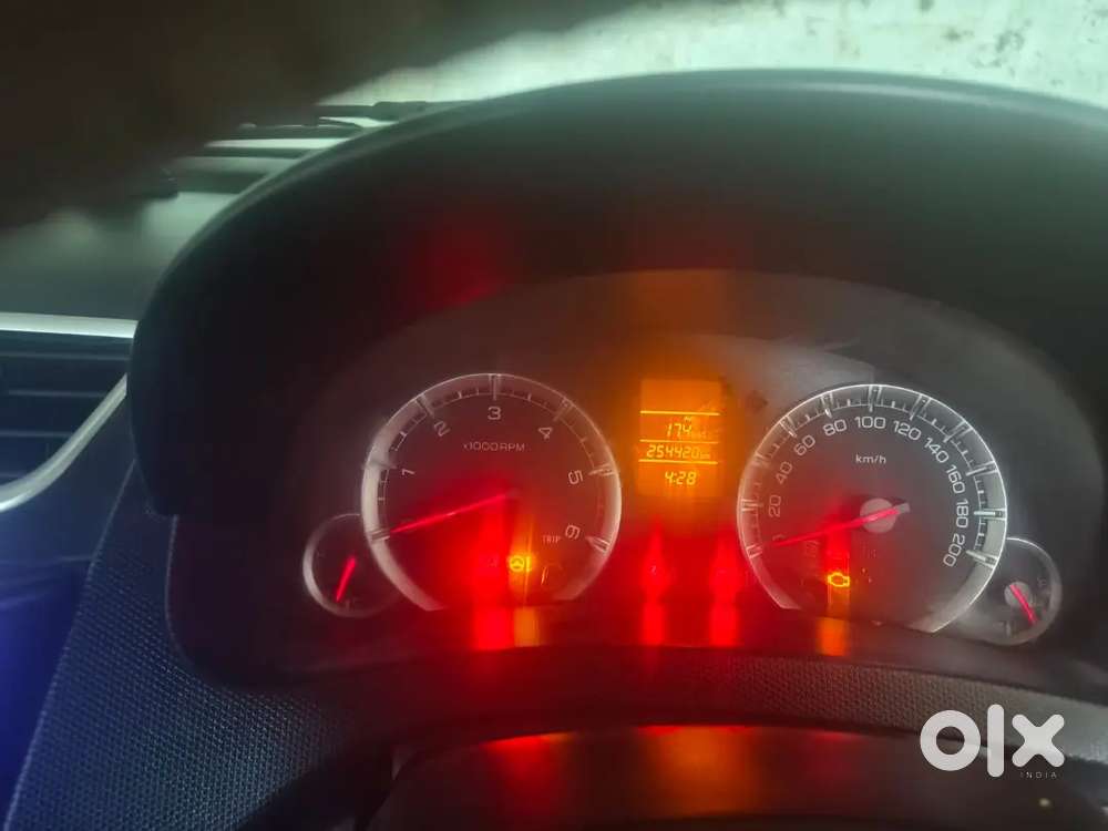 Maruti Suzuki Swift 2013 Diesel 255420 Km Driven