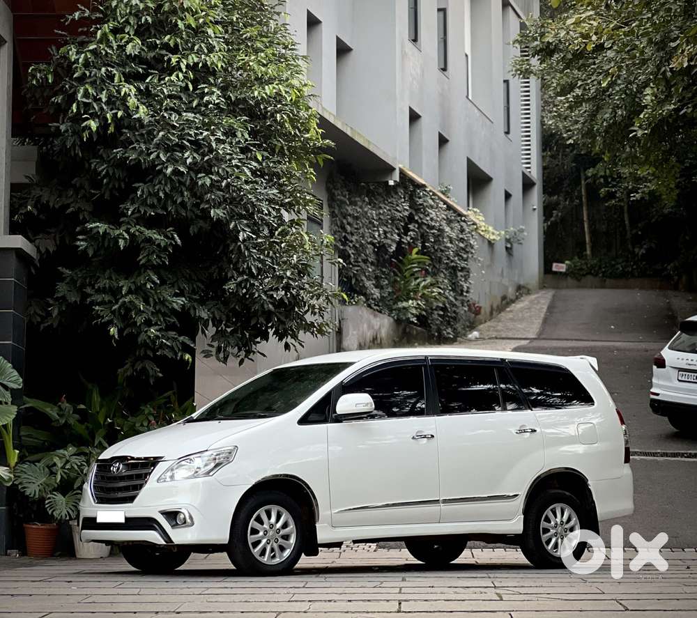 Toyota Innova 2.5 Vx 7 Seater Bs Iv, 2015, Diesel