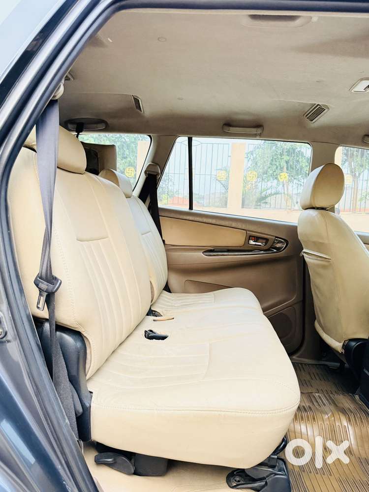 Toyota Innova 2.5 Vx 8 Str, 2015, Diesel