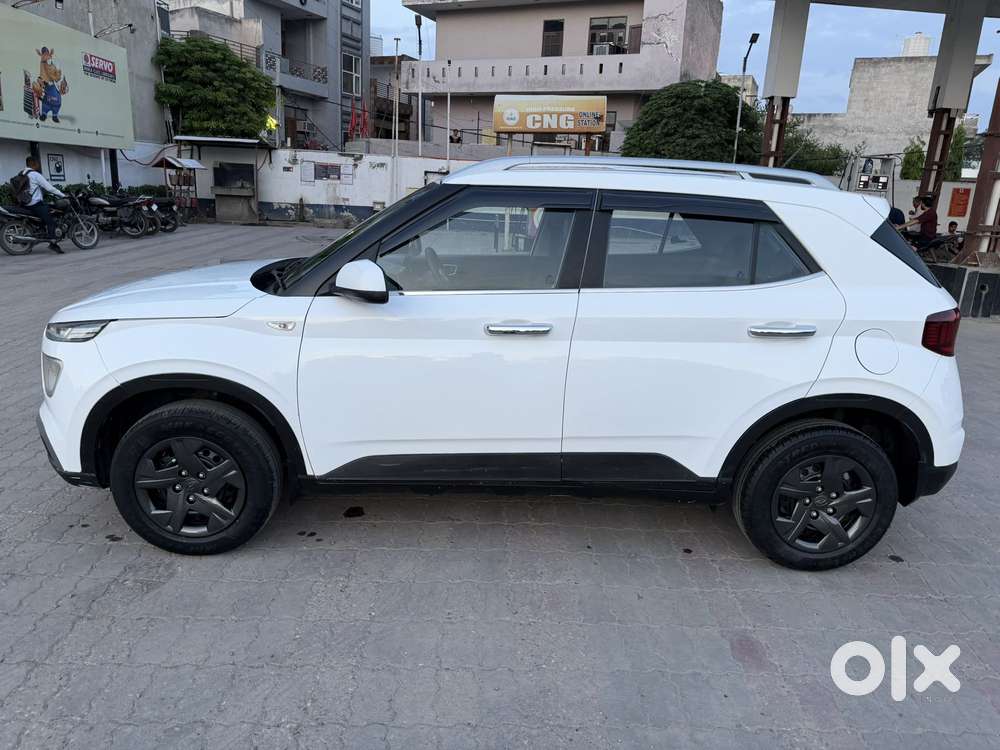 Hyundai Venue S 1.2 Petrol, 2021, Petrol