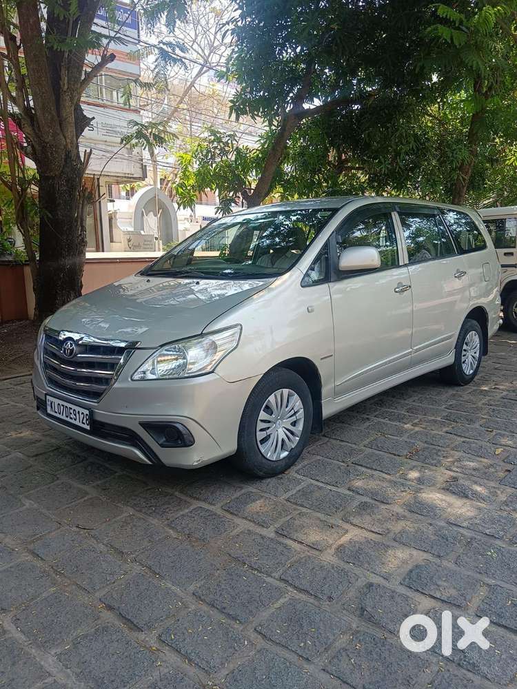 Toyota Innova [2013-2016] 2.5 G4 8 Str, 2014, Diesel
