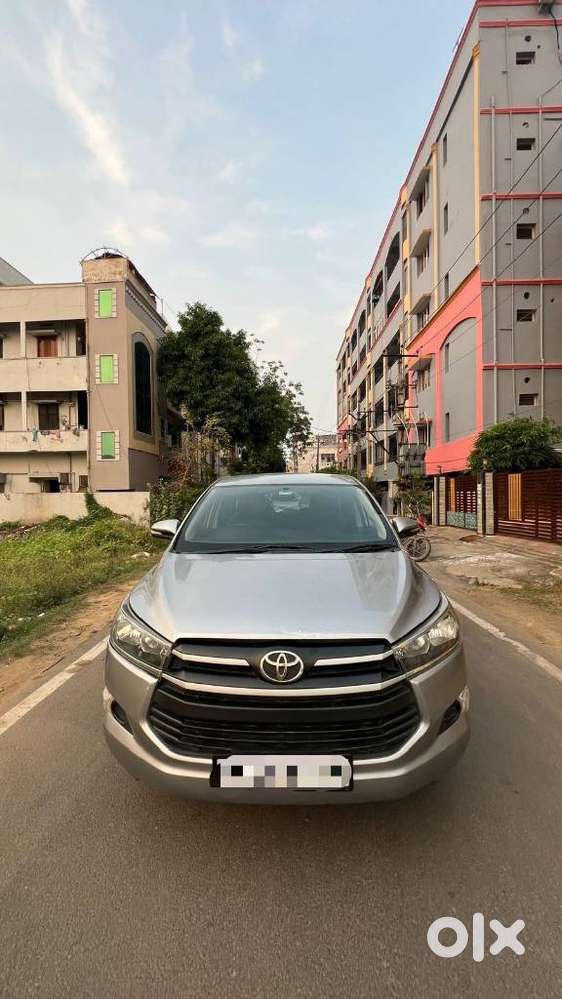 Toyota Innova Crysta 2.4 G Plus Mt 7 Str, 2017, Diesel