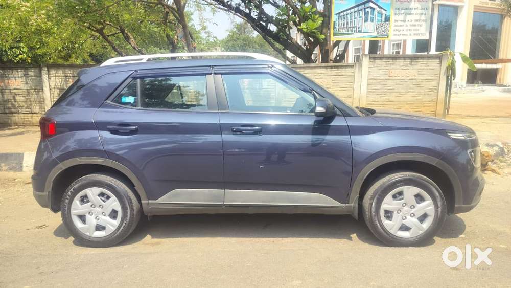 Hyundai Venue 1.2 S Plus, 2020, Petrol