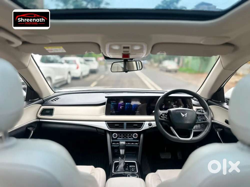 Mahindra Xuv700 2.2 Ax 7 Diesel At Luxury Pack Str, 2024, Diesel