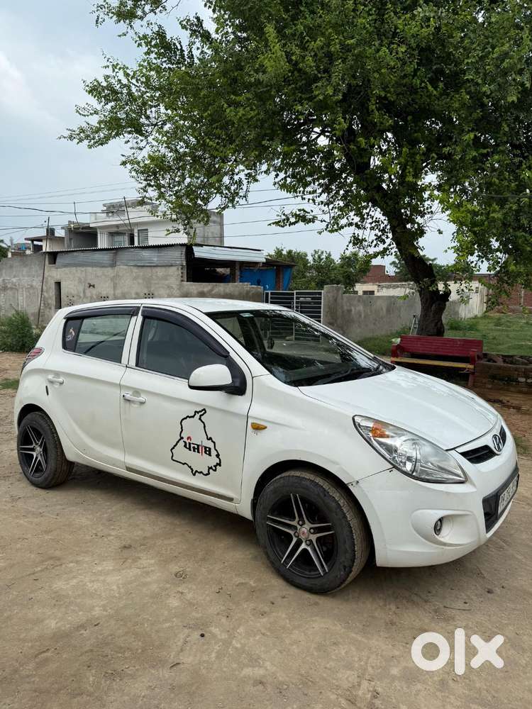 Hyundai I20 Magna 2010 Car
