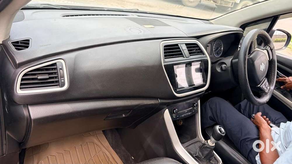 Maruti Suzuki S-cross 2016 Diesel Well Maintained