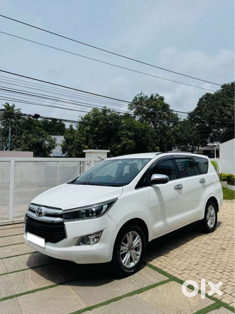 Toyota Innova Crysta  2017 ( Z ) Automatic Orginal Kerala