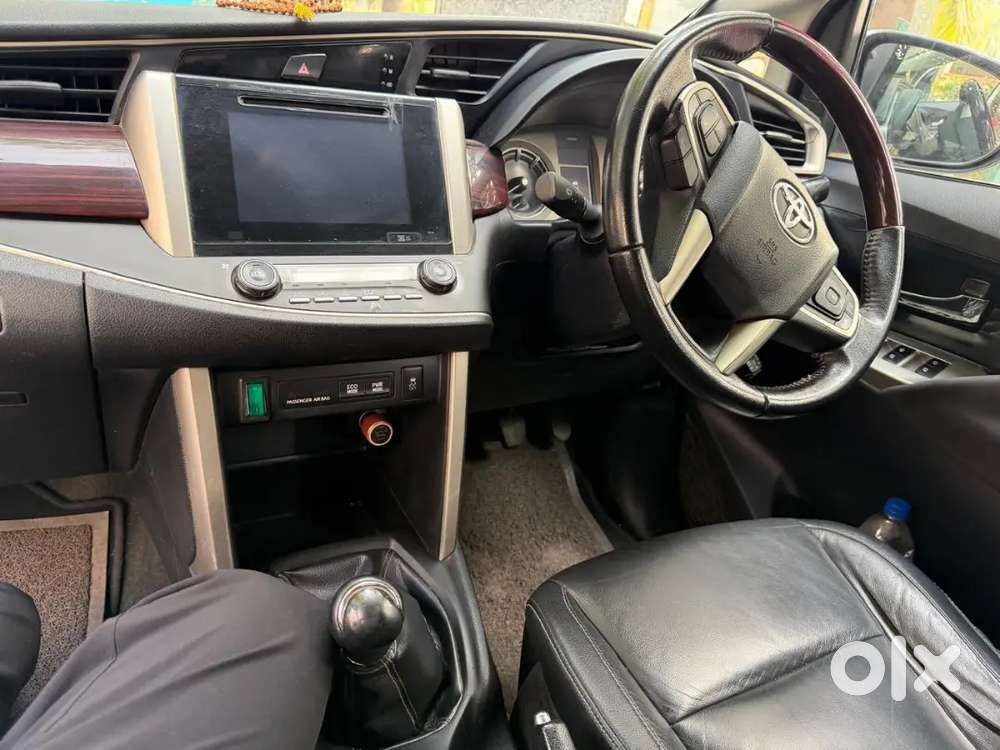 Toyota Innova Crysta 2016 Diesel 135000 Km Driven