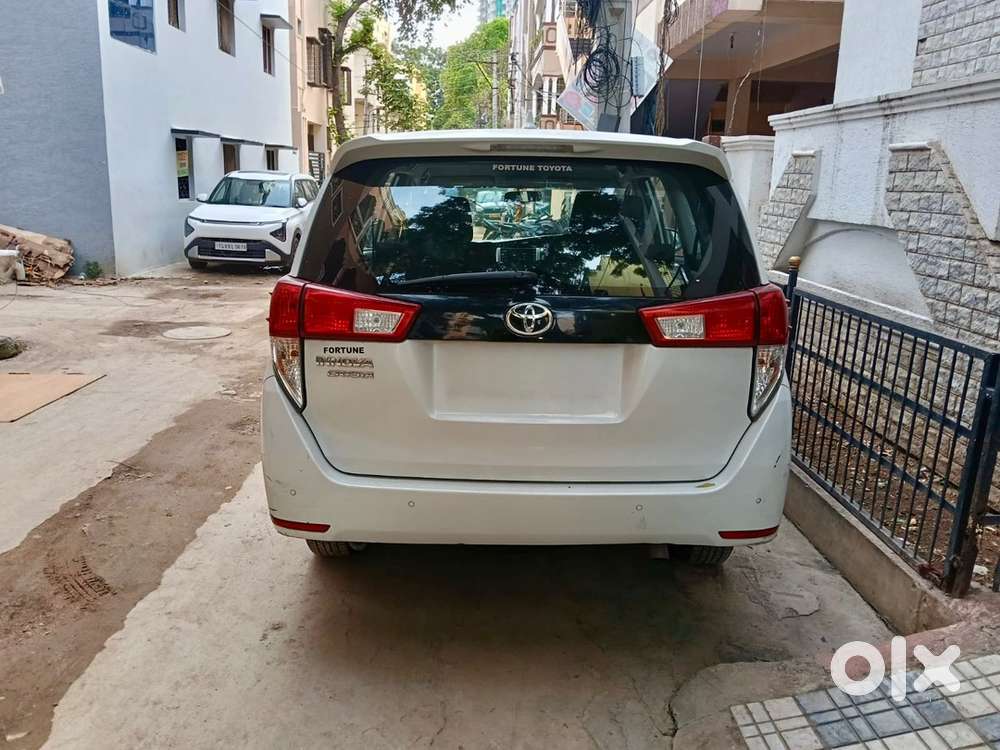 Toyota Innova Crysta 2023