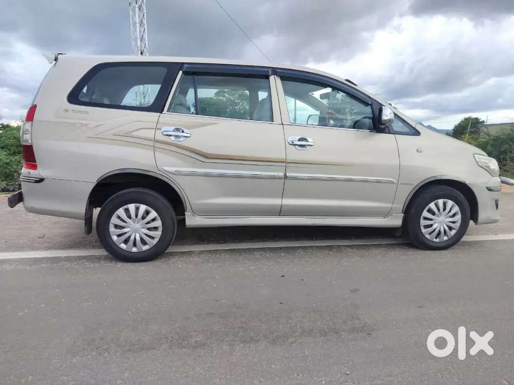 Toyota Innova 2013