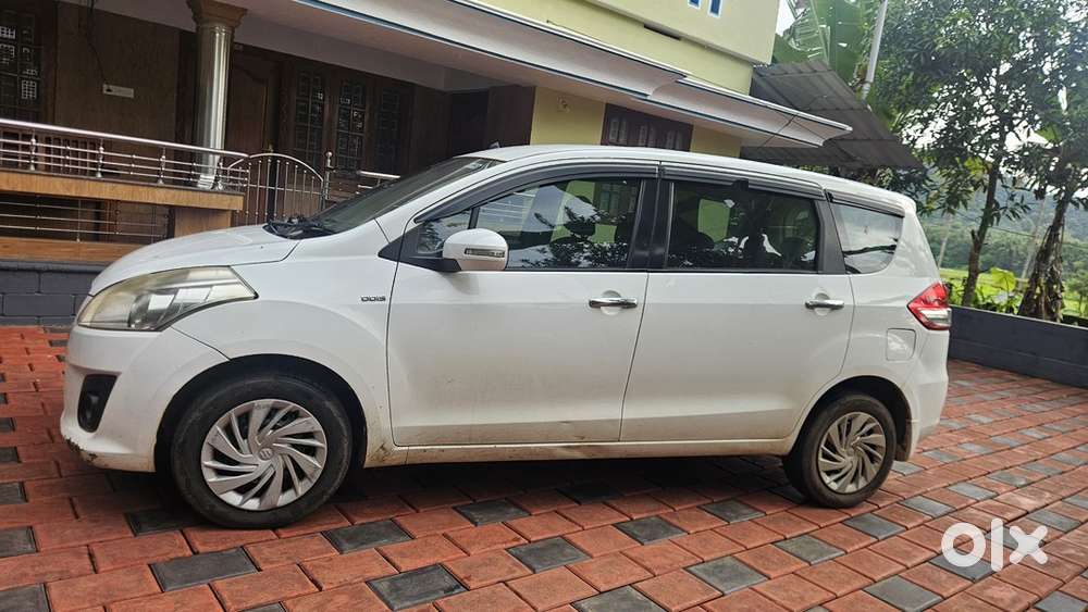 Maruti Suzuki Ertiga 2012