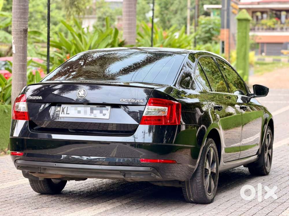 Skoda Octavia 1.8 Elegance Tsi At, 2019, Petrol