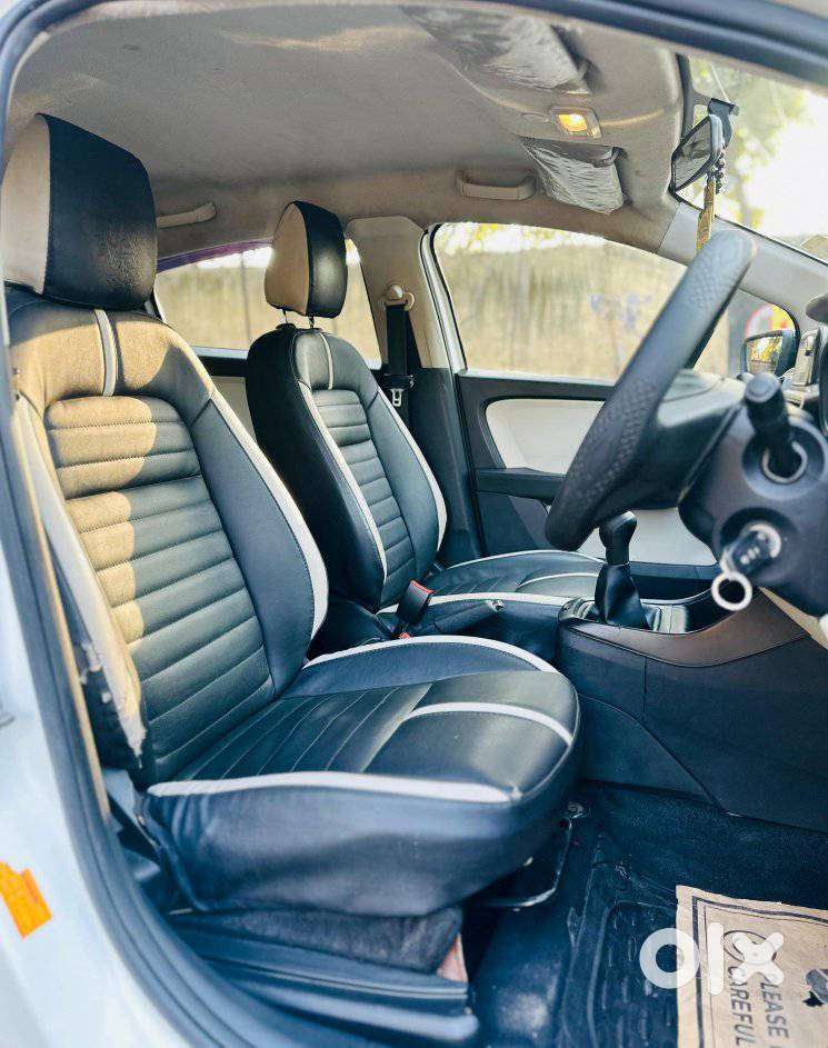 Tata Altroz 1.2 Xe, 2022, Petrol