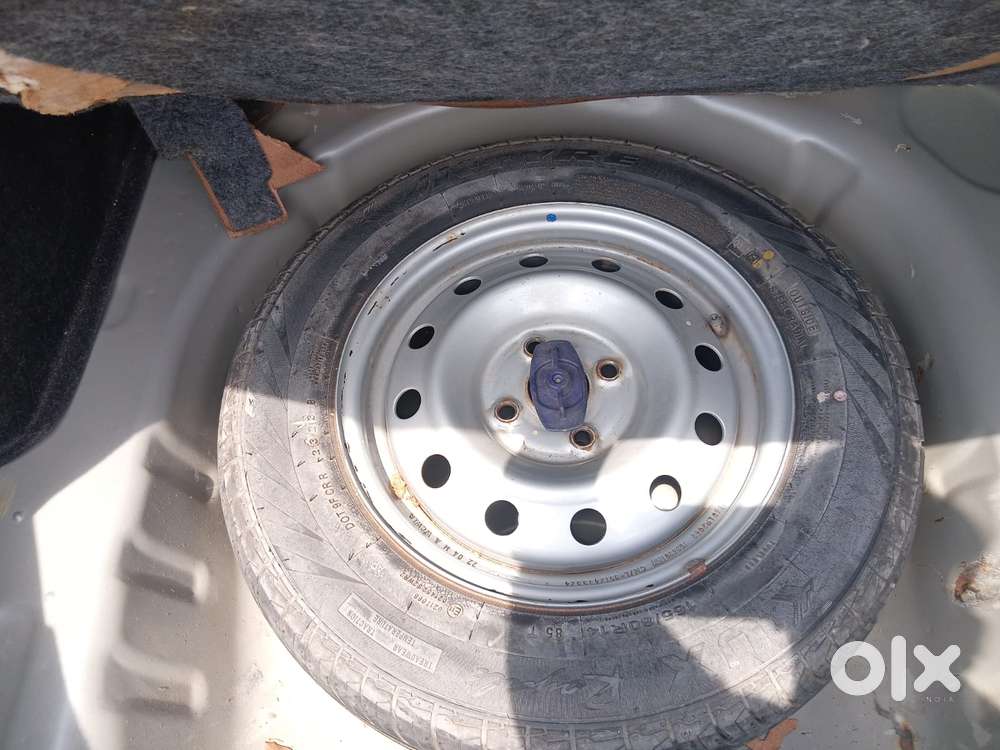 Maruti Suzuki Swift Dzire Lxi Option, 2022, Petrol