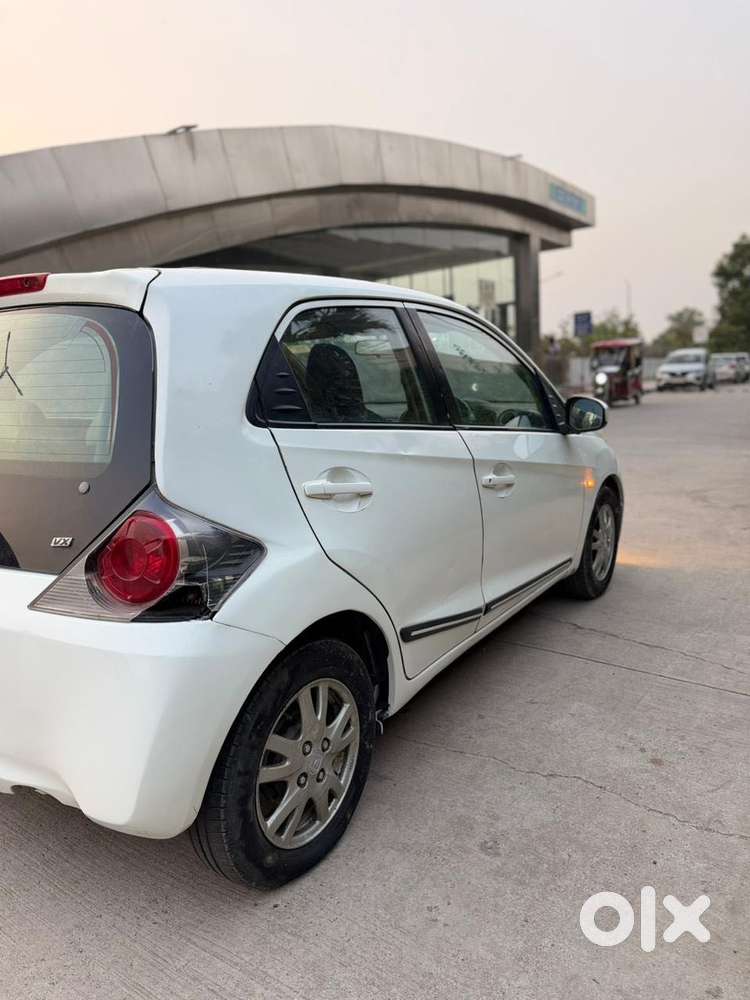 Honda Brio 2011-2013 V Mt, 2013, Petrol