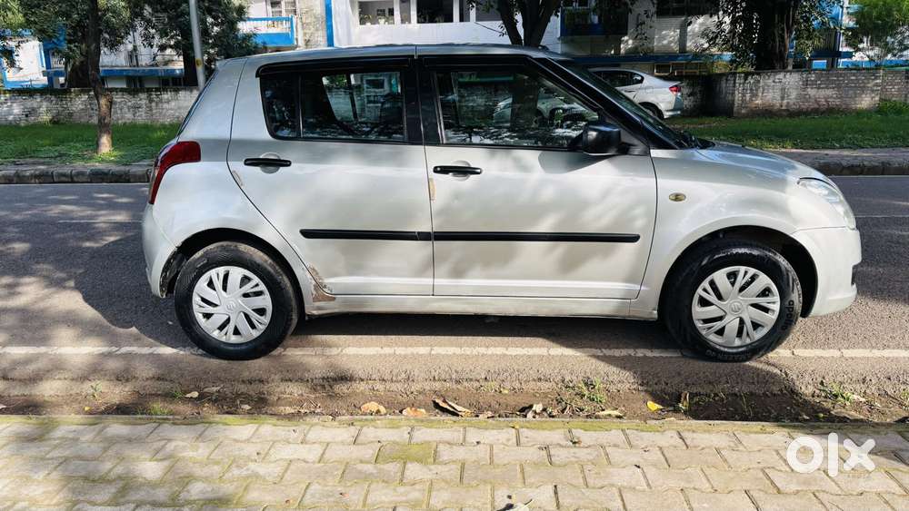 Maruti Suzuki Swift Vxi + Manual, 2007, Petrol