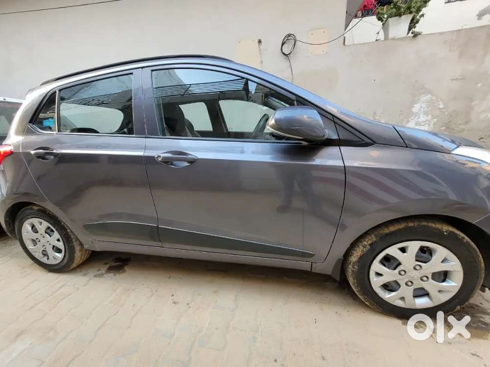 Hyundai Grand I10 Sportz 2015 Car