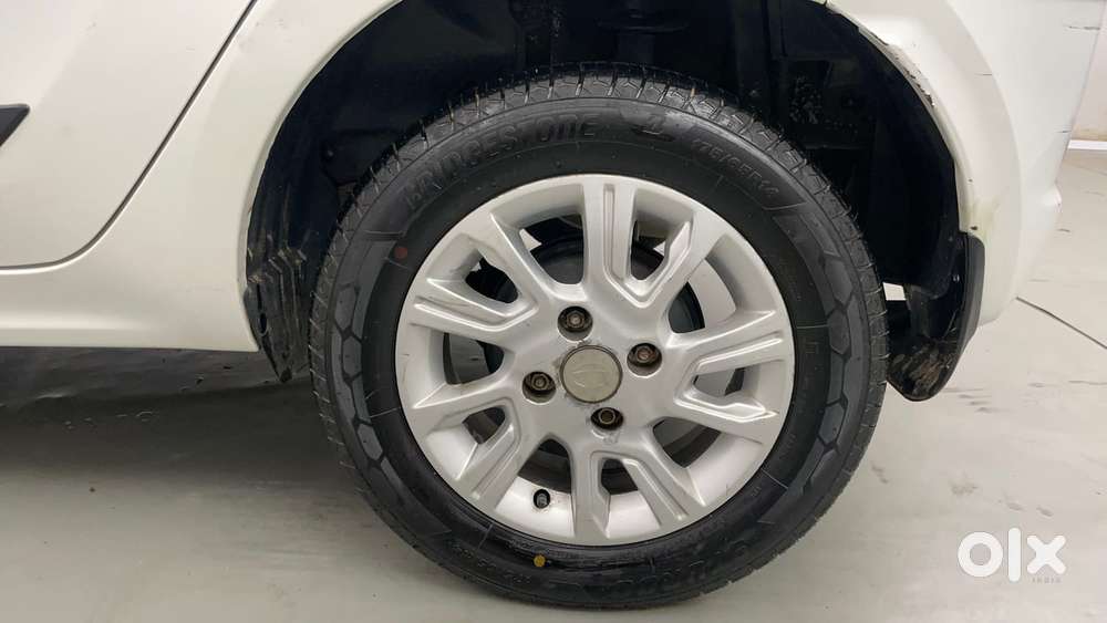 Tata Tiago Xz, 2016, Petrol