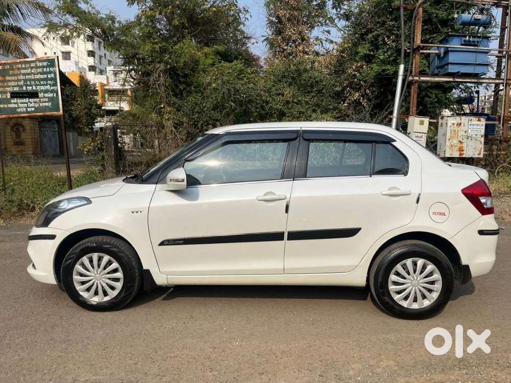Maruti Suzuki Dzire 1.2 Vxi, 2016