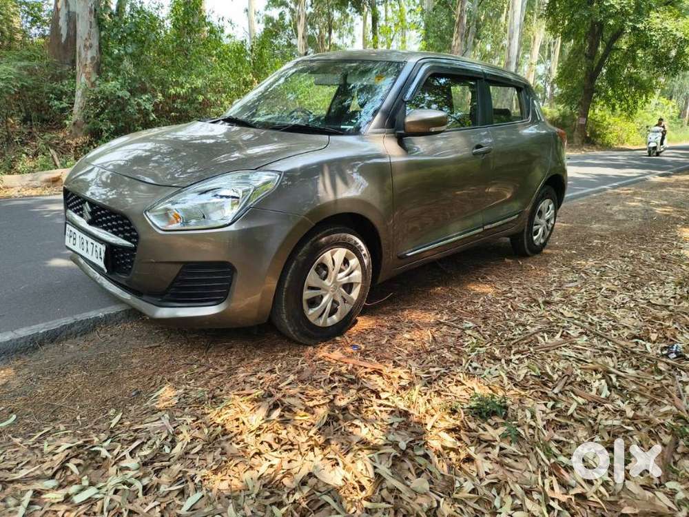Maruti Suzuki Swift Vxi + Manual, 2022, Petrol