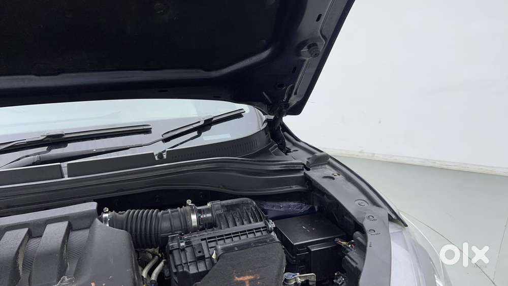 Mahindra Xuv700 2.0 Ax 7 Petrol At Str, 2021, Petrol
