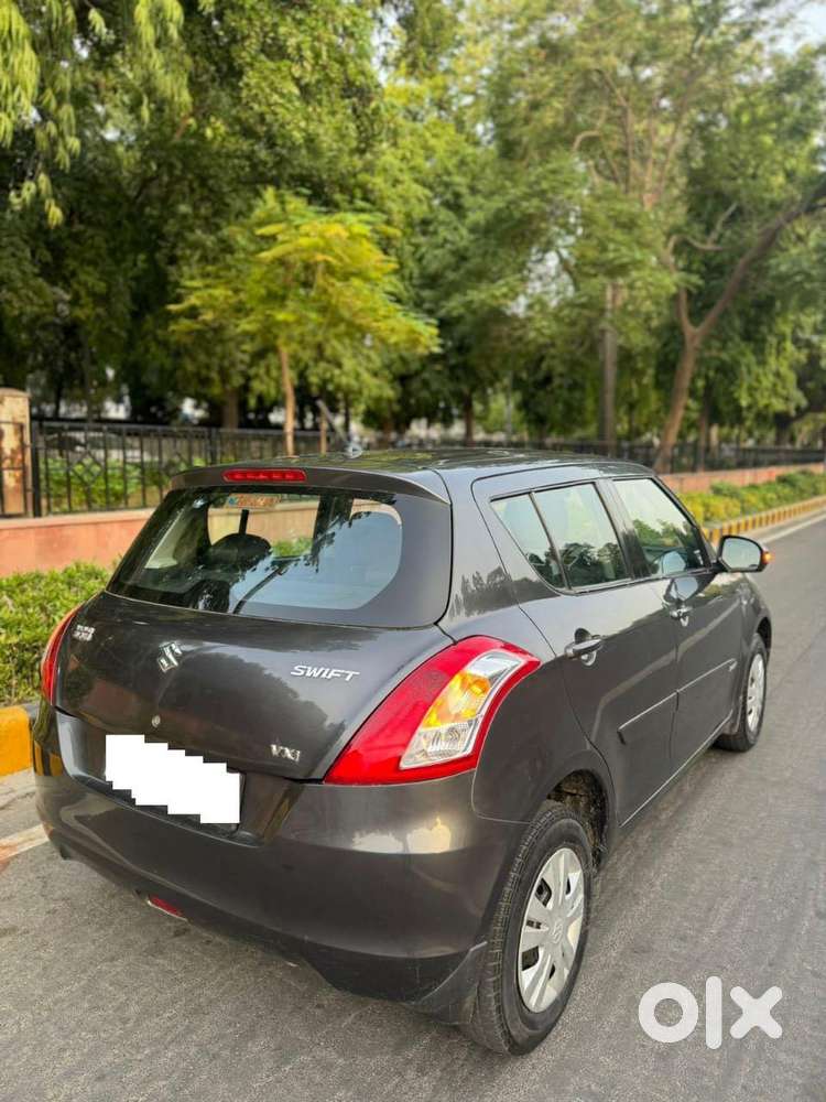 Maruti Suzuki Swift Vxi Optional, 2017, Petrol