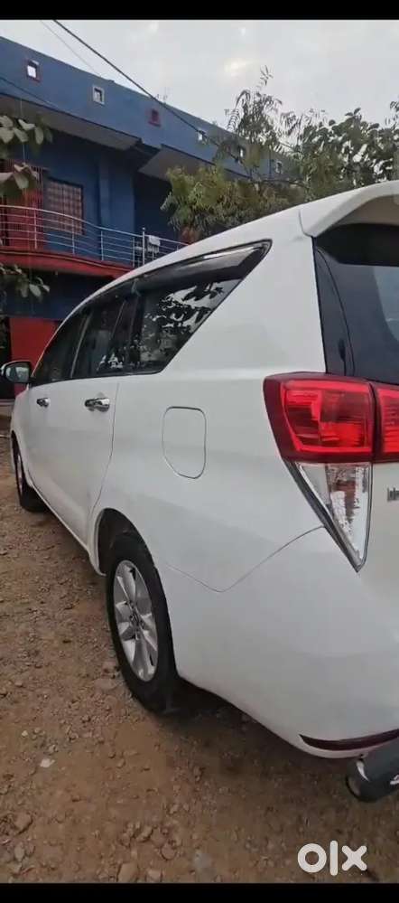Toyota Innova Crysta 2017