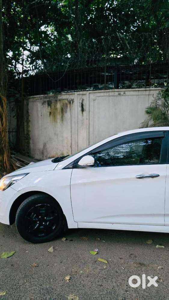 Hyundai Verna Petrol 2017 Car