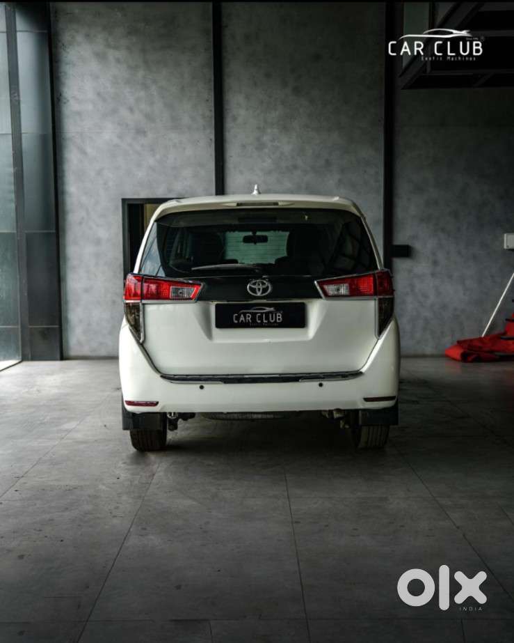 Toyota Innova Crysta 2.4 G Mt 7 Str, 2017, Diesel