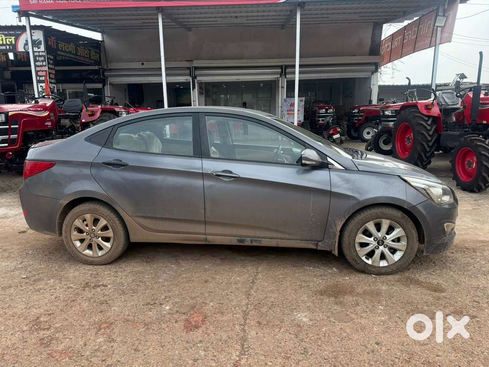 Hyundai Verna Petrol 2015