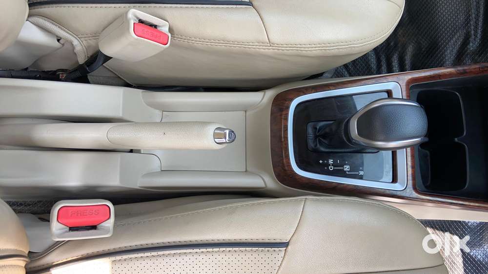 Maruti Suzuki Swift Dzire Amt Vxi, 2020, Petrol