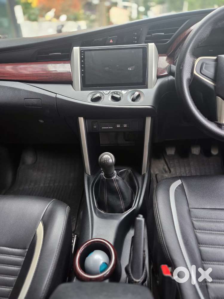Toyota Innova Crysta 2.4 G Mt, 2016, Diesel