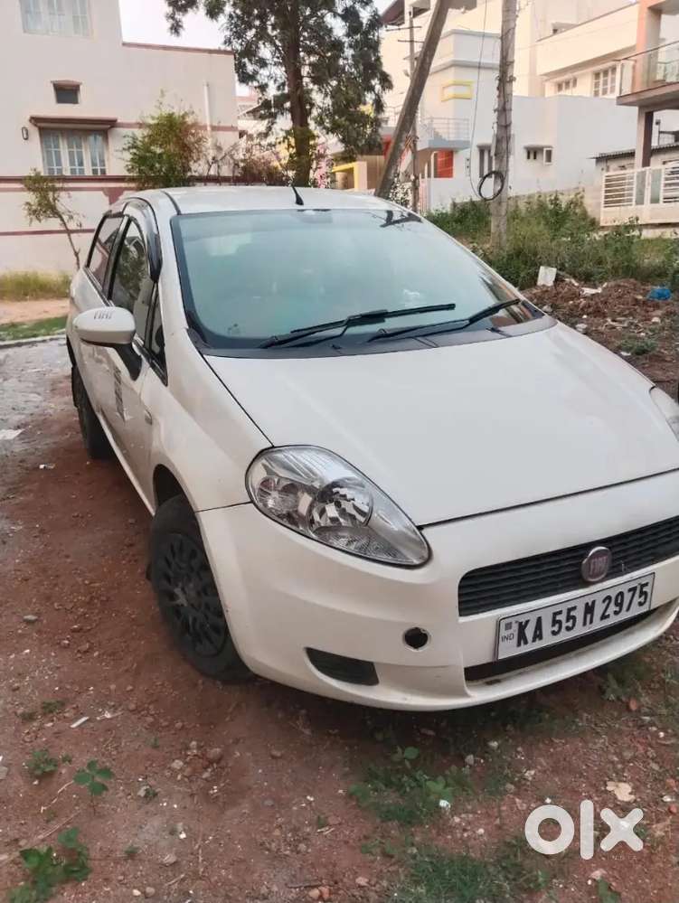 Fiat Grande Punto 2011 Diesel 90000 Km Driven