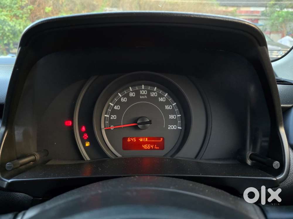 Maruti Suzuki Swift Lxi Optional-o, 2022, Petrol