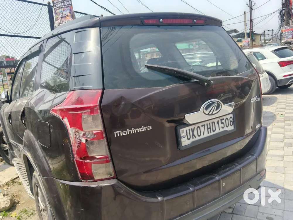 Mahindra Xuv500 2015 Diesel 160000 Km Driven