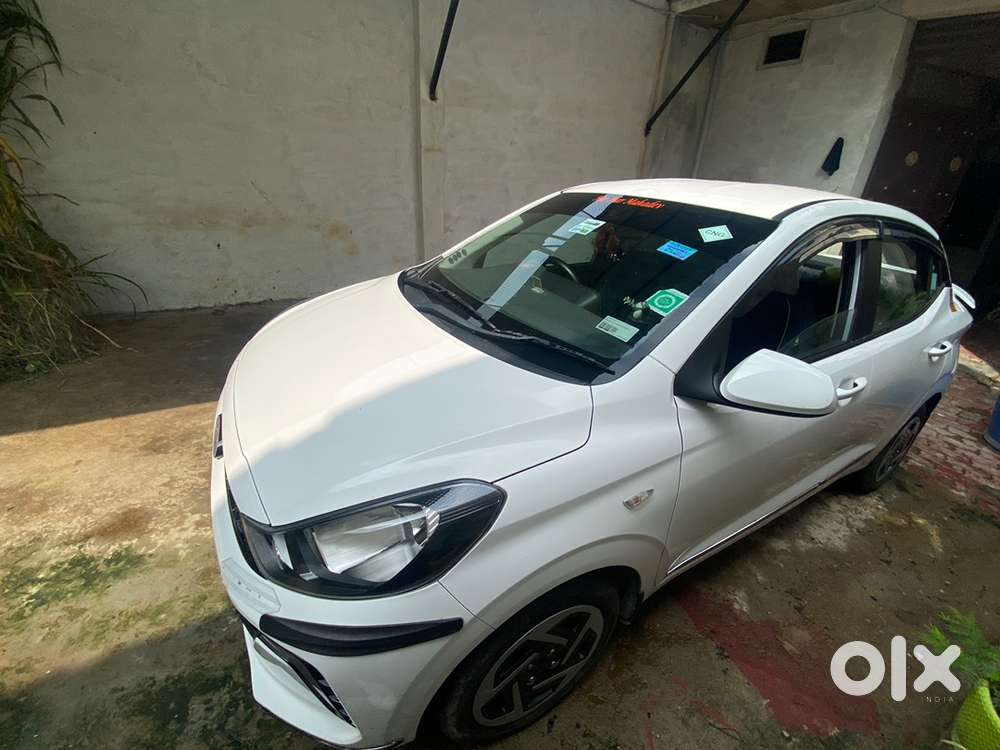 Hyundai Aura 1.2 Petrol Manual 2025