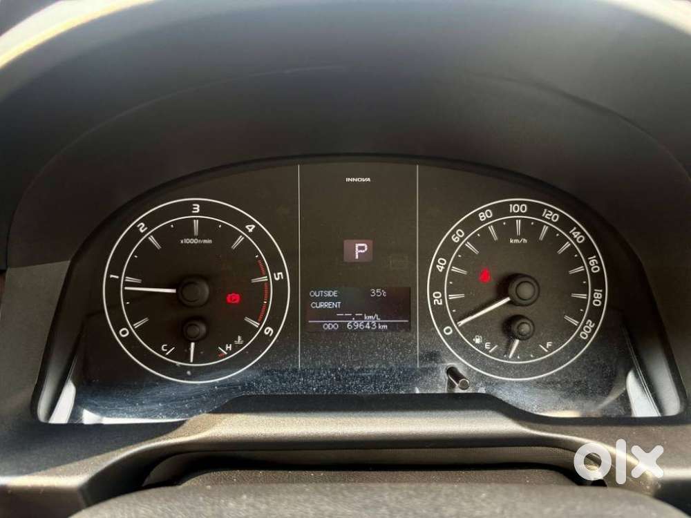 Toyota Innova Crysta [2020-ongoing] 2.4 Gx 8 Str, 2021, Diesel