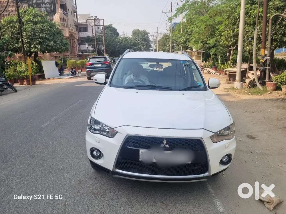 Mitsubishi Outlander 2011 Petrol Automatic