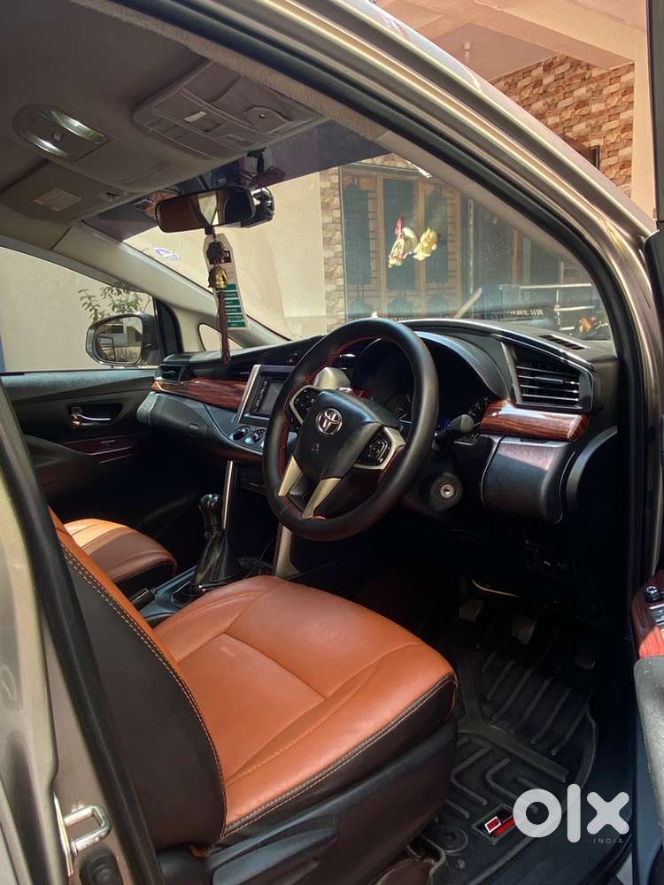 Toyota Innova Crysta 2017