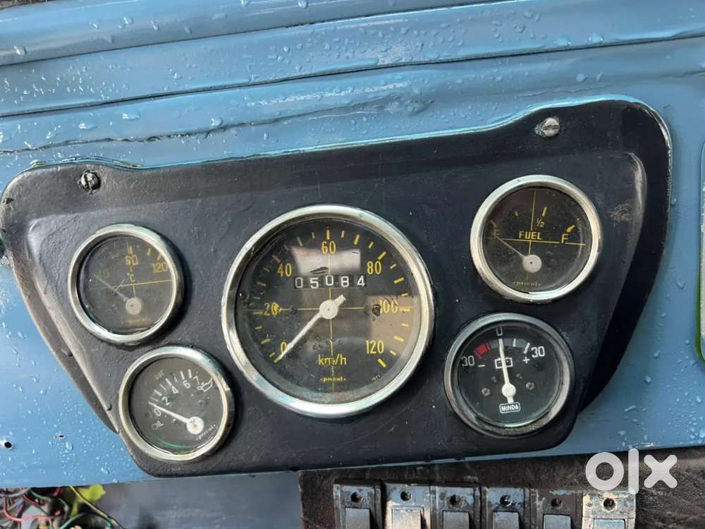 4x4 Mahindra Major Jeep