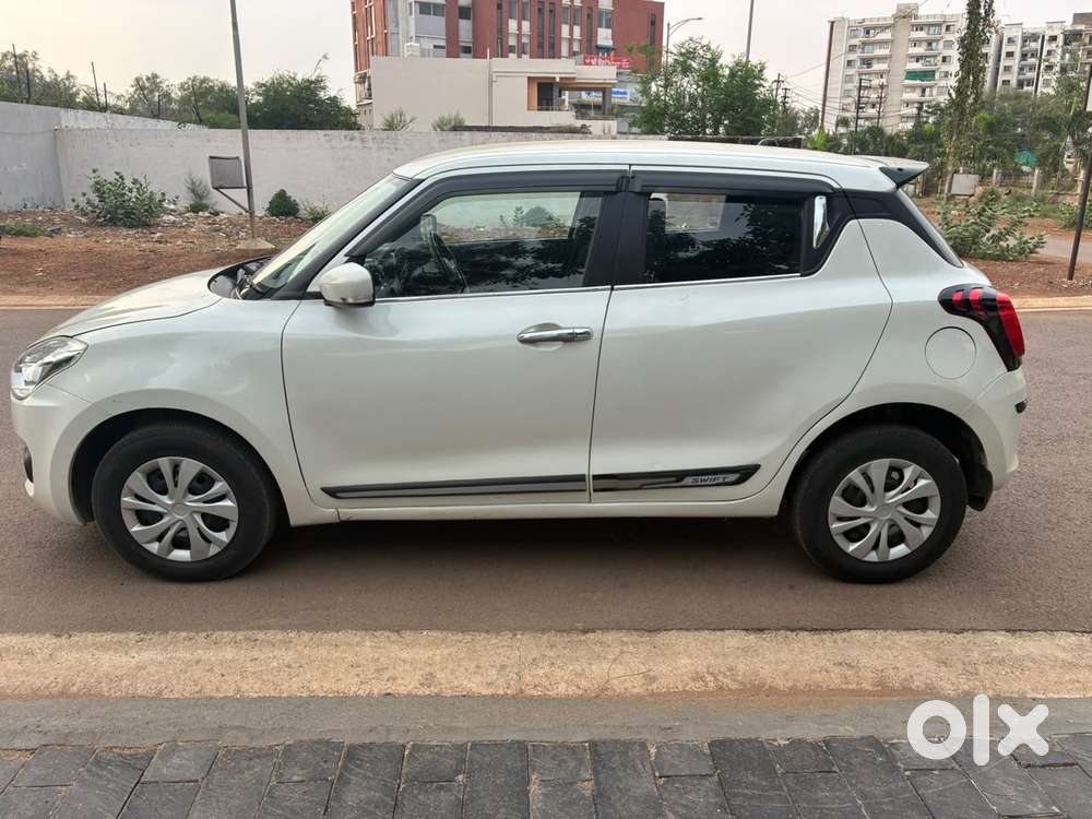 Maruti Suzuki Swift Vxi + Manual, 2019, Petrol