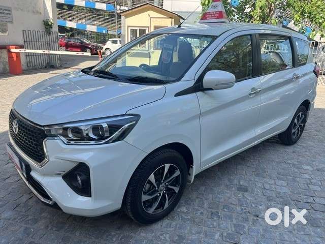 Toyota Rumion V At, 2025, Petrol