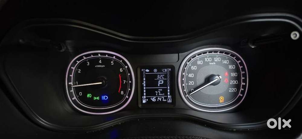 Maruti Suzuki Brezza 1.5 Vxi At Smart Hybrid, 2021, Petrol