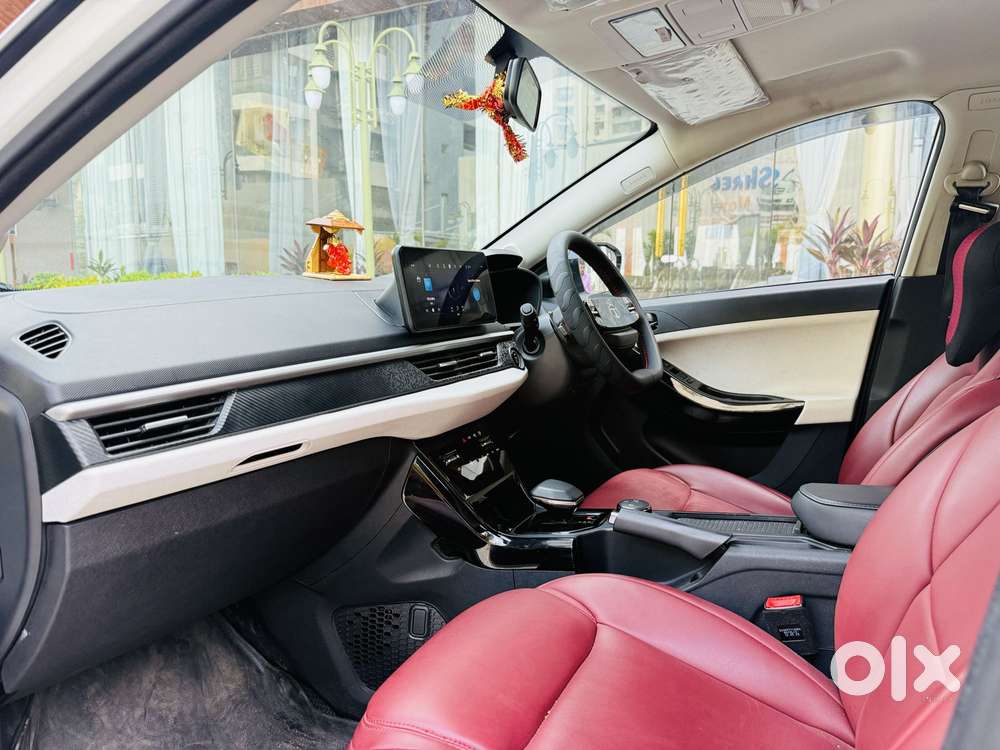 Tata Nexon Creative Plus 1.2 Revotron Petrol 7dca, 2025, Petrol
