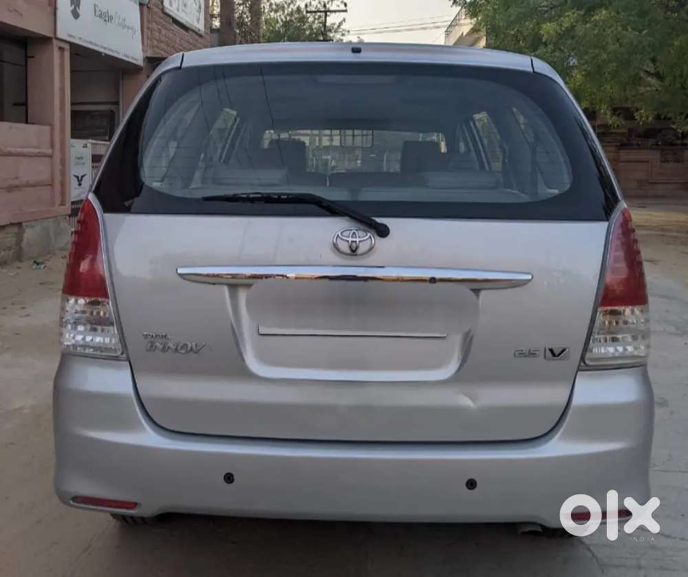 Toyota Innova 2011 Diesel Well Maintained