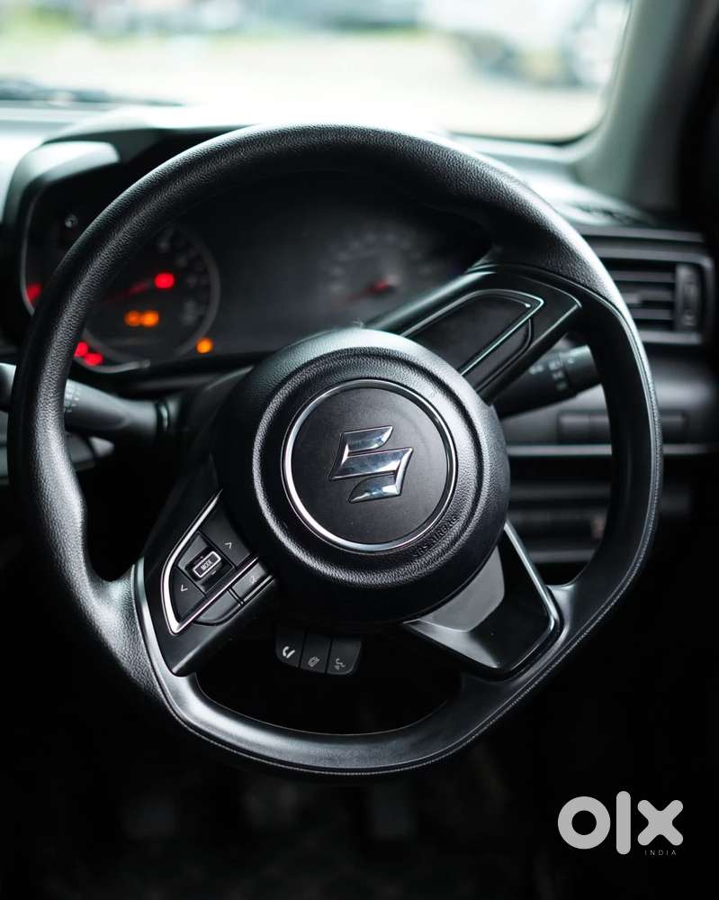Maruti Suzuki Swift, 2025, Petrol